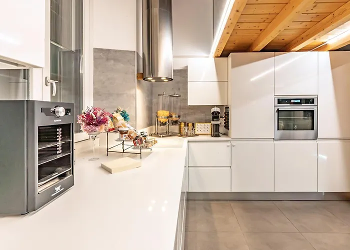 Апартаменты Haven Loft - Private Spa, Parking & Jacuzzi *