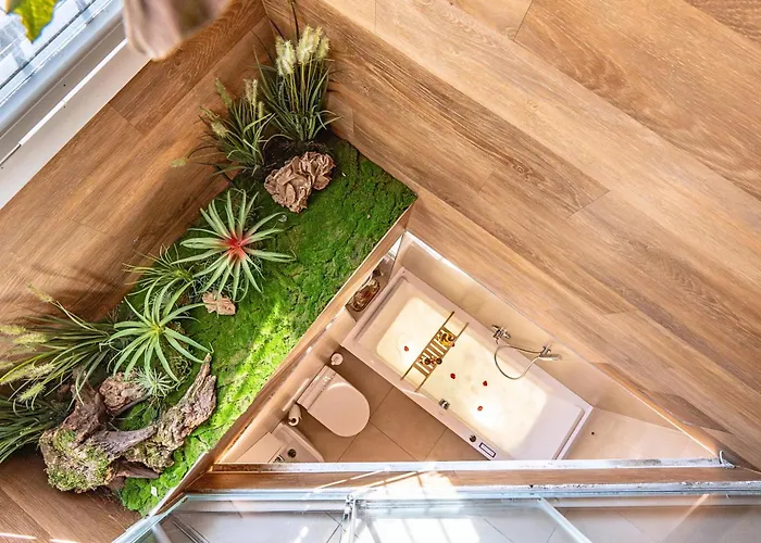 Апартаменты Haven Loft - Private Spa, Parking & Jacuzzi