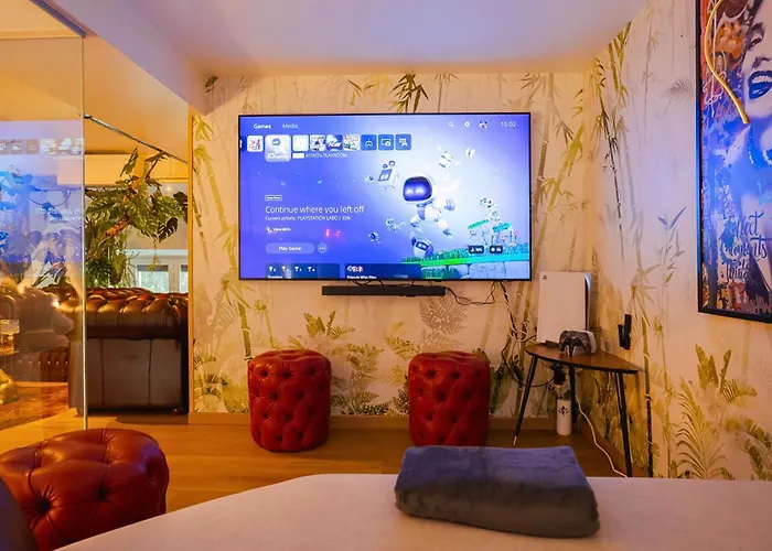 Haven Loft - Private Spa, Parking & Jacuzzi