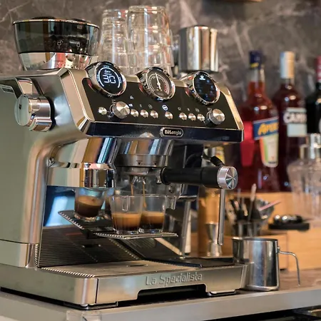 Luxe & Haven - Jacuzzi, Sauna, Steam, Private Parking アパート