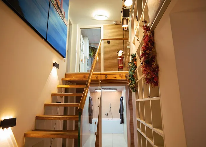 Luxe & Haven - Jacuzzi, Sauna, Steam, Private Parking アパート コモ