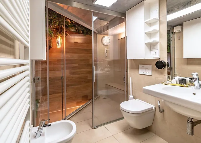 Luxe & Haven - Jacuzzi, Sauna, Steam, Private Parking アパート