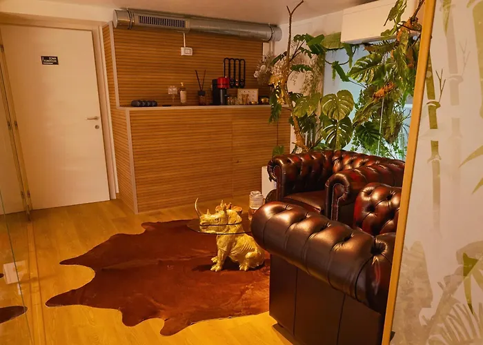 アパート Luxe & Haven - Jacuzzi, Sauna, Steam, Private Parking コモ