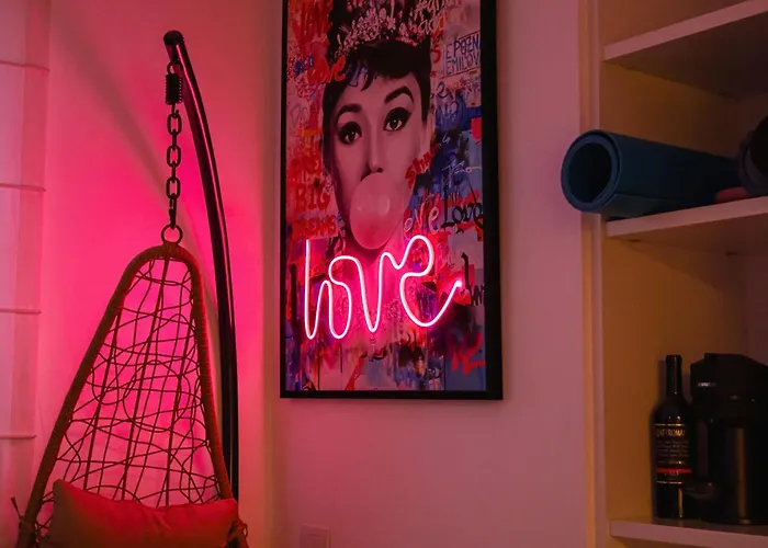 Luxe & Haven - Jacuzzi, Sauna, Steam, Private Parking *