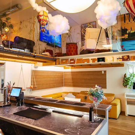 Apartman Haven Loft - Private Spa, Parking & Jacuzzi
