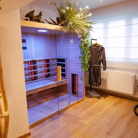 Haven Loft - Private Spa, Parking & Jacuzzi *