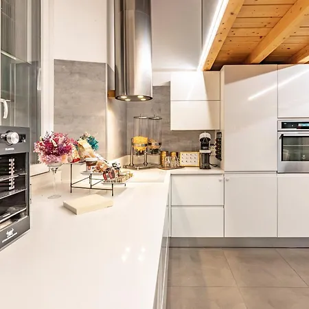 Διαμέρισμα Haven Loft - Private Spa, Parking & Jacuzzi *