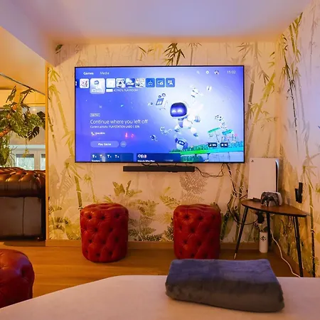 Haven Loft - Private Spa, Parking & Jacuzzi